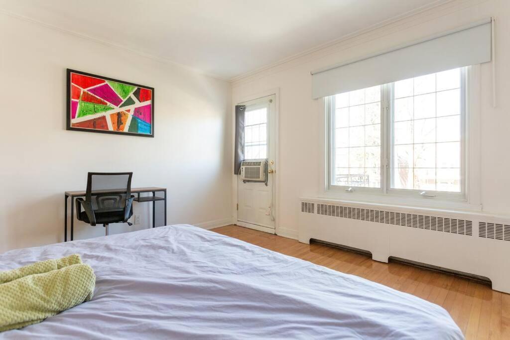Free Parking, Beautiful 4 1/2- 2 Bedroom Apartment Montreal Exterior foto
