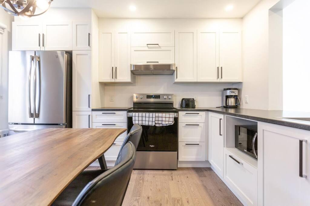 Free Parking, Beautiful 4 1/2- 2 Bedroom Apartment Montreal Exterior foto